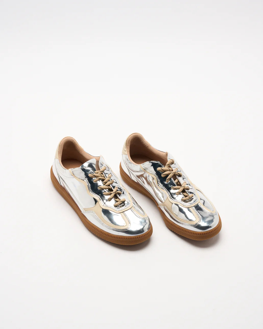 WALNUT : Fallon Sneaker - Silver