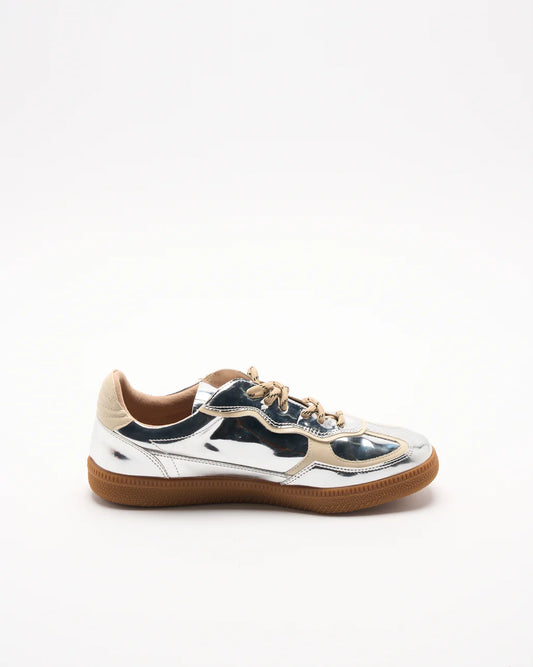 WALNUT : Fallon Sneaker - Silver