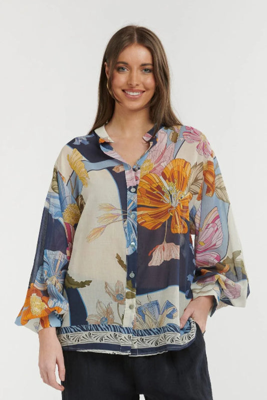 URBAN LUXURY: Big Flowers Cream/Blue - Shirt